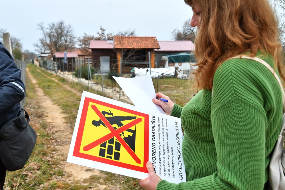 Akcija protiv bespravne gradnje (snimio Milivoj MIJOŠEK)